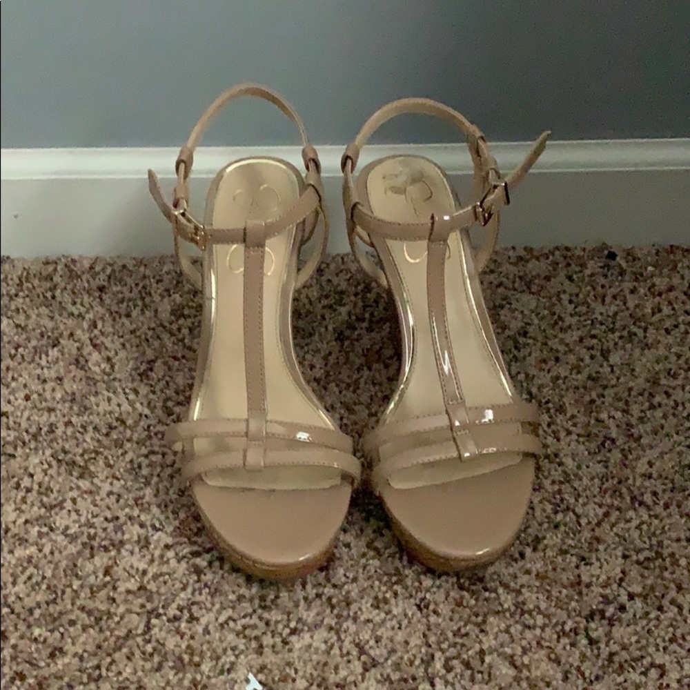 🌼WORN ONCE 🌼nude strap heels